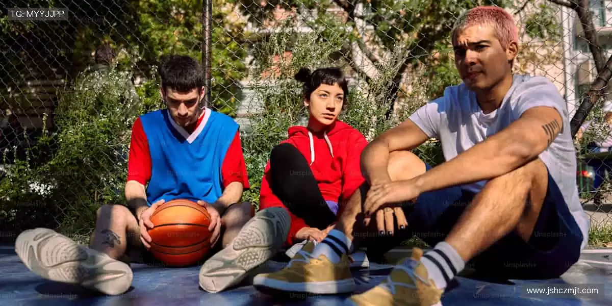 🎉【互动狂欢】弹幕刷屏,竞猜赢取球星签名!